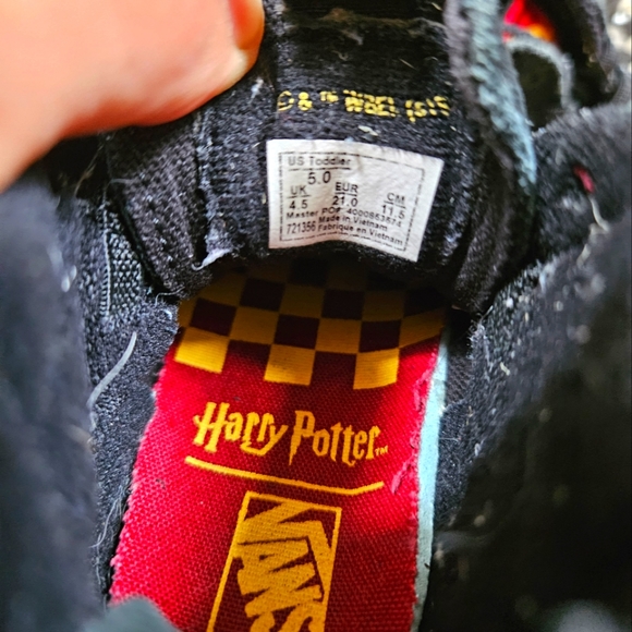 Vans Harry Potter Toddler Hightop Black and Red Sneakers size 5 - Picture 4 of 5